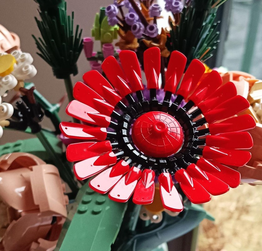 LEGO MOC Red Gerbera flower by BrickDesignerNL Rebrickable Build