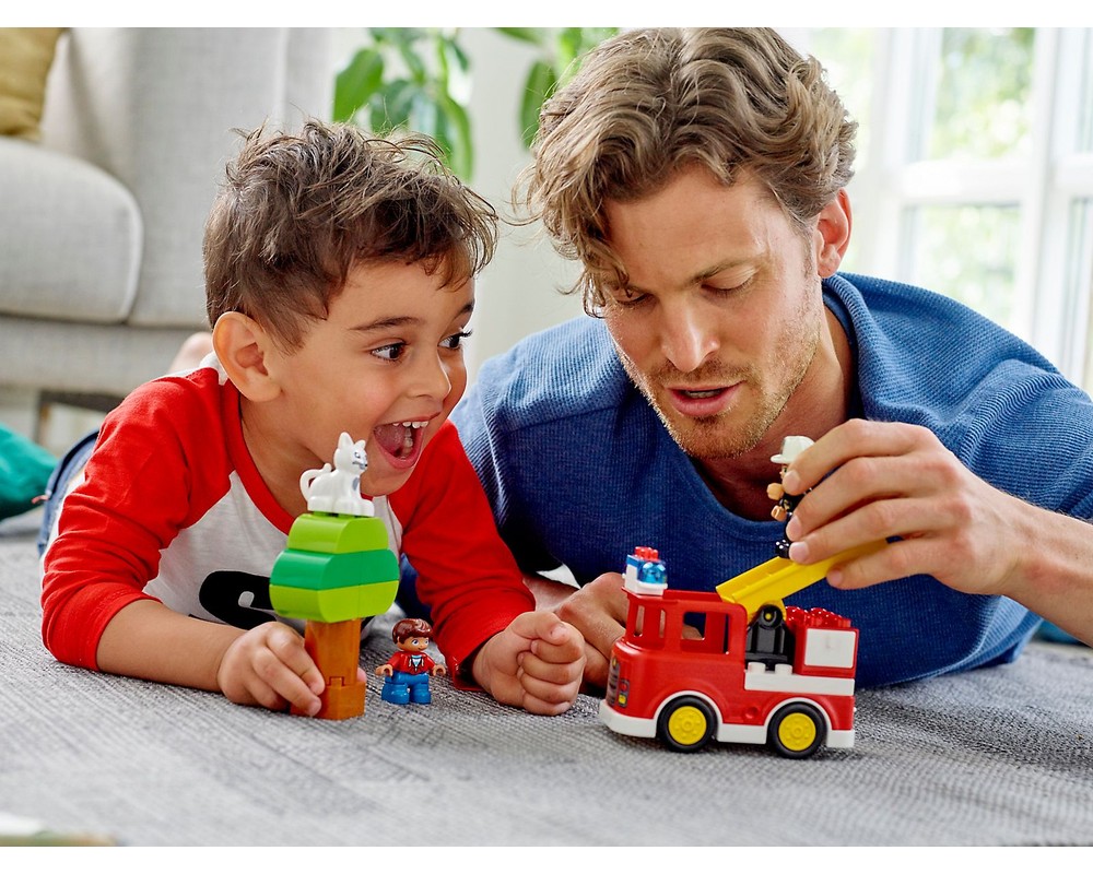 LEGO Set 10901-1 Fire Truck (2019 Duplo > Town) | Rebrickable - Build ...