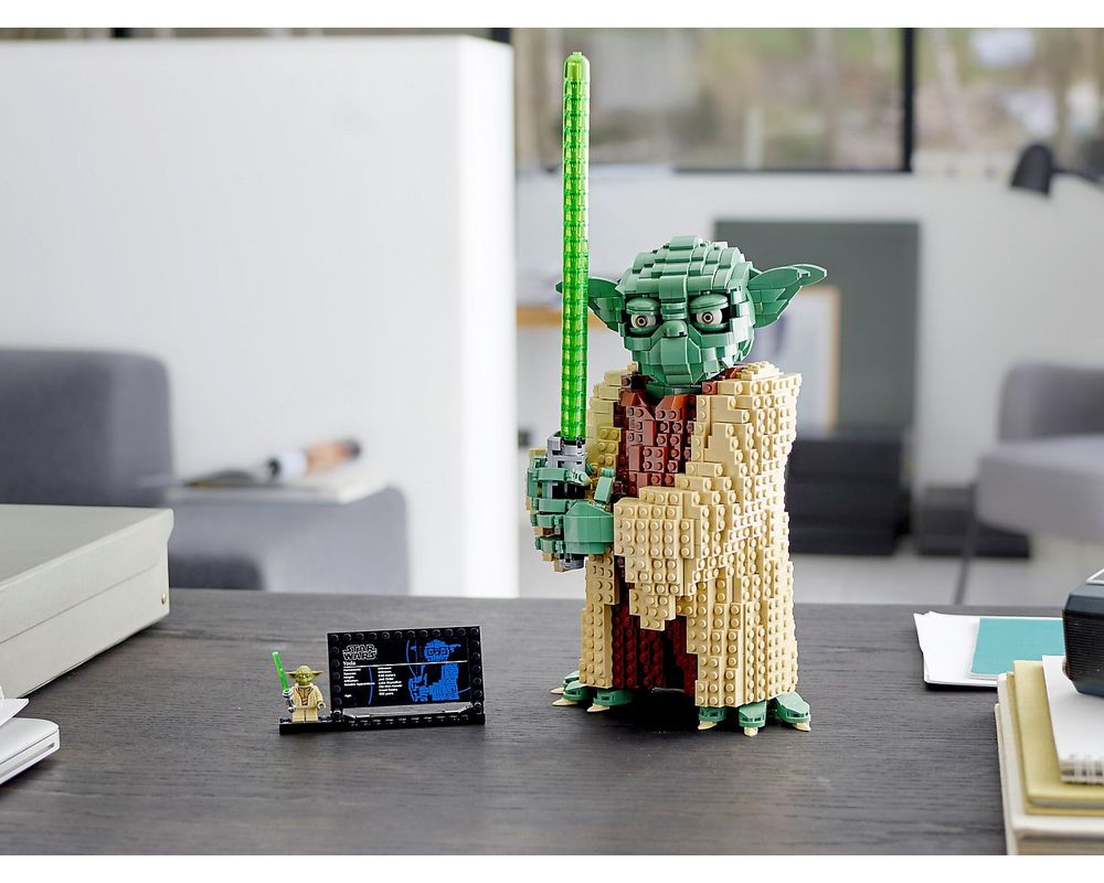 LEGO Set 75255-1 Yoda (2019 Star Wars) | Rebrickable - Build with LEGO