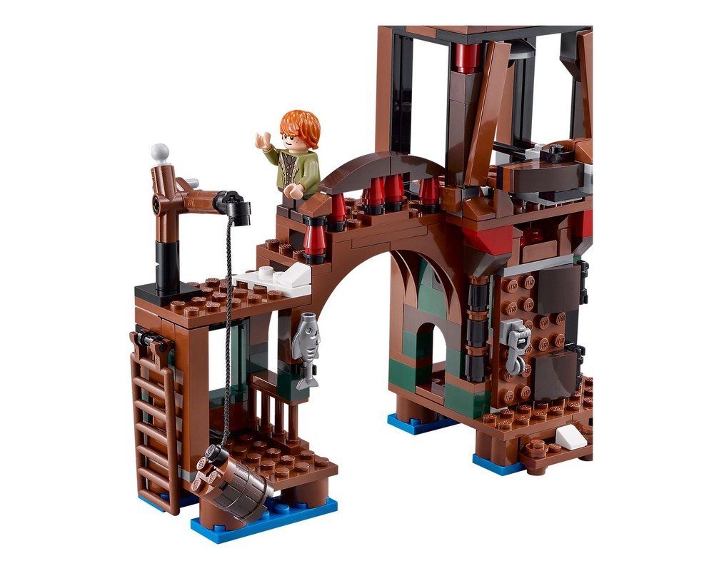 LEGO Hobbit 79016 Attack on Lake-town-